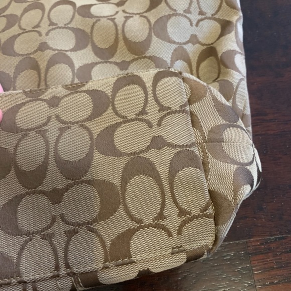 ❤️Just In❤️ Signature Coach Tote - Picture 4 of 11